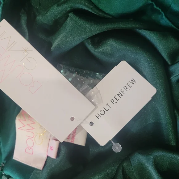 NWT gown - Picture 7 of 7